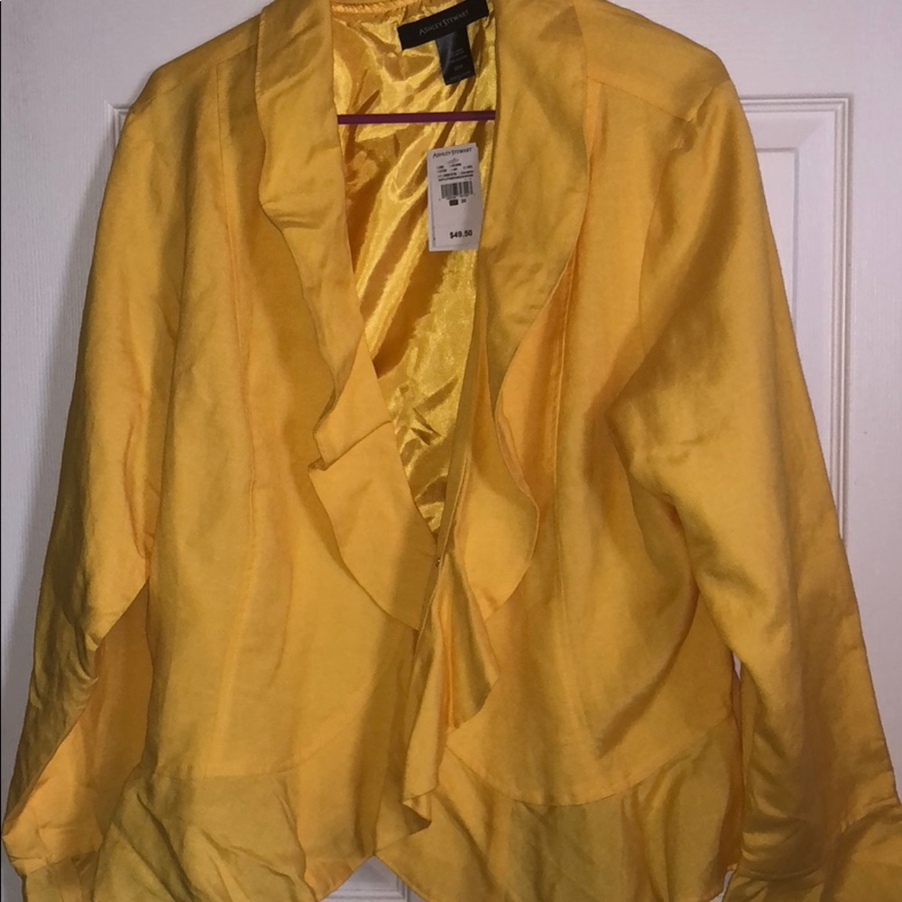 Yellow Jacket - Picture 3 of 4